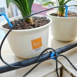 Fei Yu De Jardin,16 PCS Fl&egrave;ches Courb&eacute;es Drippers + 16PCS Tuyaux 3 / 5mm + 4PCS R&eacute;gulateurs Jardin Des Plantes Syst&egrave;me D'irrigation Pour L&eacute;gumes Fleurs Arbres Fruitiers En Pot -Arrosage Enterré Soldes 64706098 3